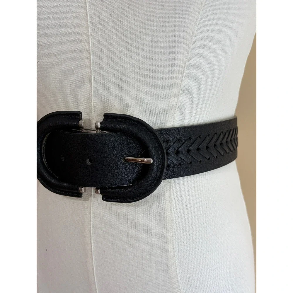 Vince Camuto Black Whipstitch Horseshoe Buckle Belt Women Small NWT